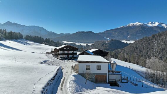 Vorderansicht Enterhof in Steinberg am Rofan