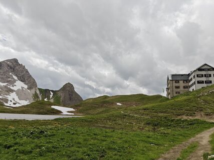 Fotografija s spletne strani Xenia Lange na poti