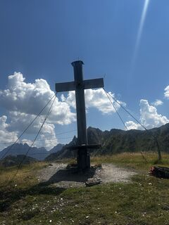 Fotografija s spletne strani Julia Clavora na poti