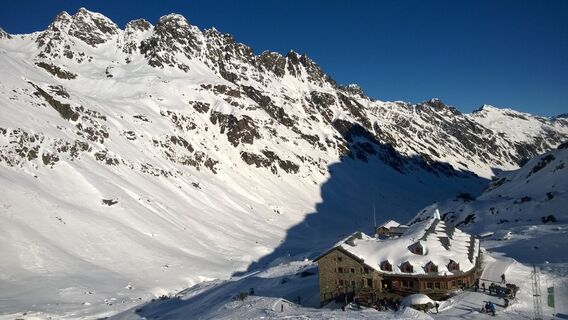 Jamtalhütte 2.165m