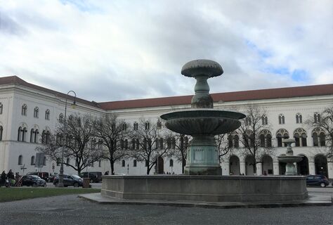 Square "Professor-Huber-Platz"