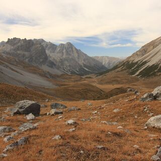 Abschnitt im Val Döss Radond mit Blick ins Val Mora