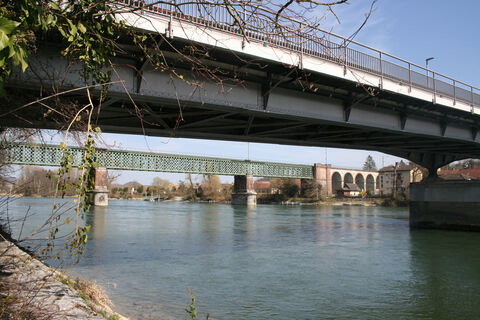 Unter der Brücke
