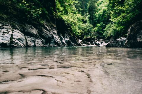 Ruhiger Bachabschnitt in der Donnersbachklamm