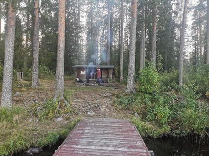 Grillstelle am See Iso Ruhijärvi