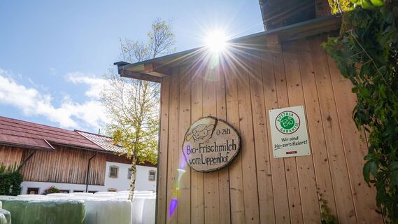 Schild Bio-Frischmilch Lippenhof