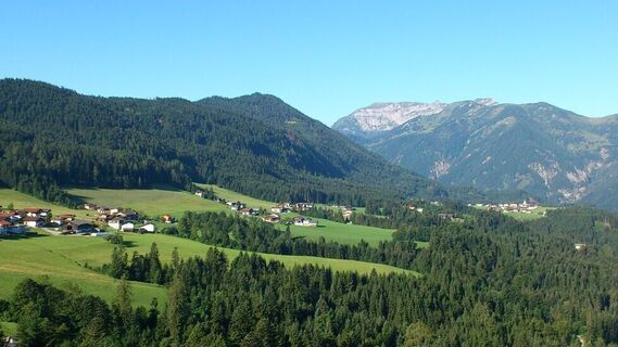 Brandenberg Dorfansicht Sommer