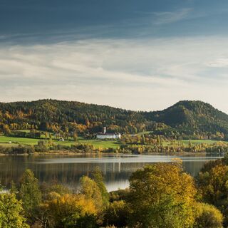 Längsee mit Stift St. Georgen