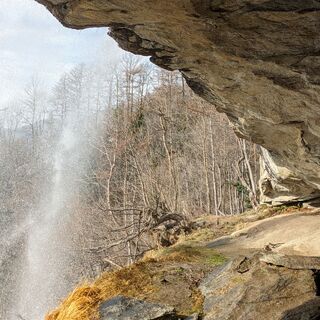 Noasca-Wasserfall von hinten
