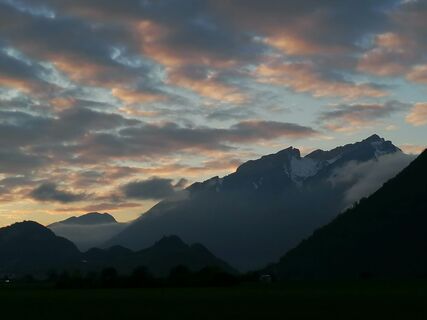 Fotografija s spletne strani luyyy na poti