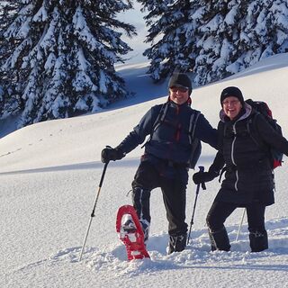 Tief verschneite Landschaft auf der Alm