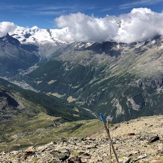 Blick ins Tal nach Grüebe, Saas-Fee und Saas-Grund
