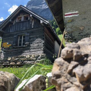 Eine im Sommer bewohnte Alphütte