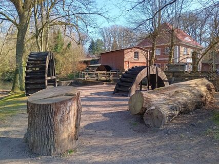 Das alte Wasserrad der Horster Mühle