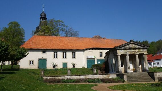 Orangerie und St. Marien in Marienborn