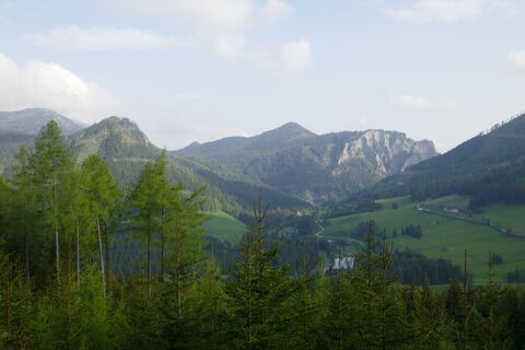 Blick zur Sunkmauer und zum Lärchkogel