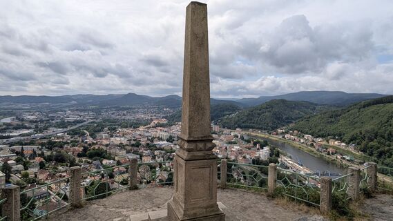Foto von hochlandfamilie entlang der Tour
