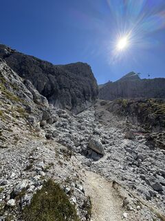 Fotografija s spletne strani Antonia Dangl na poti