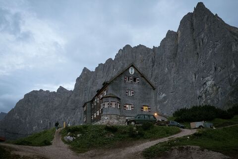 Karwendel Falkenhütte_Tirol Werbung_Schwarz Jens_Vomp-2.jpg