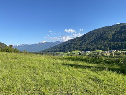 Blick auf den Poludnig und Oisternig
