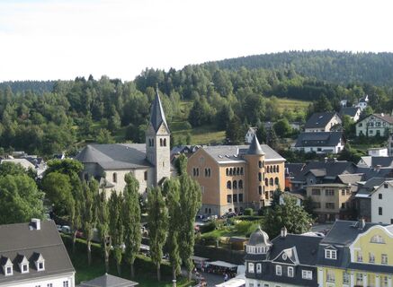 Steinach | Blick auf Kirche und Schule