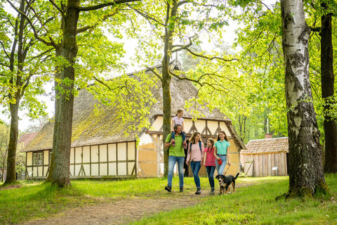 Familienausflug ins Museumsdorf