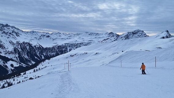 Fotografija s spletne strani Matej Mikus 1 na poti