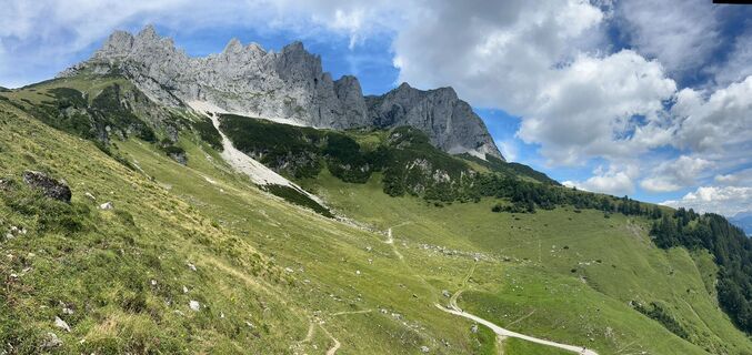 Foto de Stefan Aust a lo largo del recorrido