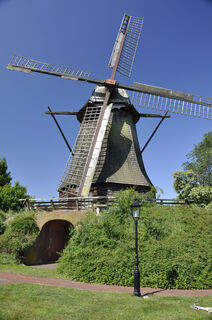 Mühlenhof Wippingen – Holländer Durchfahrtsmühle 01 ©Emsland Tourismus GmbH (2010).jpg