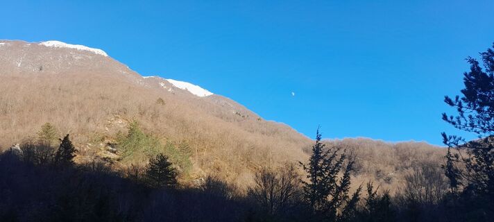 Fotografija s spletne strani Delli Navelli Eraldo na poti
