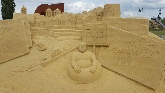 Sandskulptur in Rees