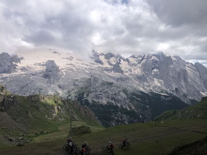 Fotografia z Peter Laure na trase