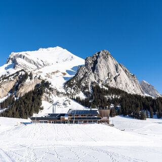 Bergrestaurant Gamplüt mit Wildhuser Schafberg