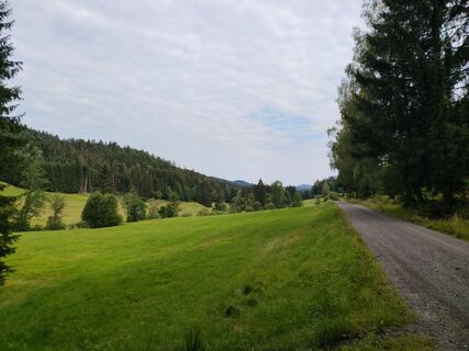 Beginn der Wanderung am Seniorenwanderweg der Gemeinde Mauth