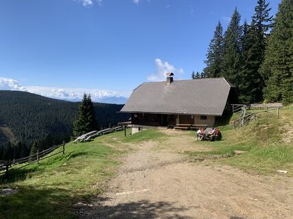 Fotografija s spletne strani peterontour na poti