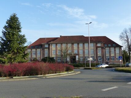 Altes Rathaus, beherbergt heute das Jugendzentrum ka-LIBER und die Musikschule