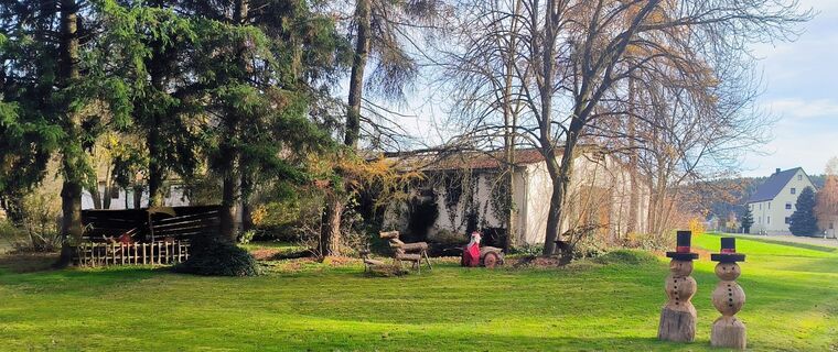 Fotografija s spletne strani Hannelore Bayer na poti