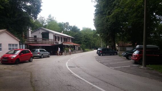 Restaurant Dopolavoro nähe Abzweigung Vojakstraße