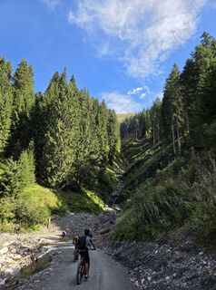 Fotografija s spletne strani motz122 na poti