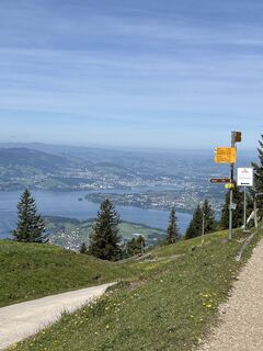 Fotografija s spletne strani Ewald Zweifel na poti