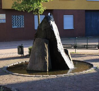 Brunnen am Dorfplatz Esthal