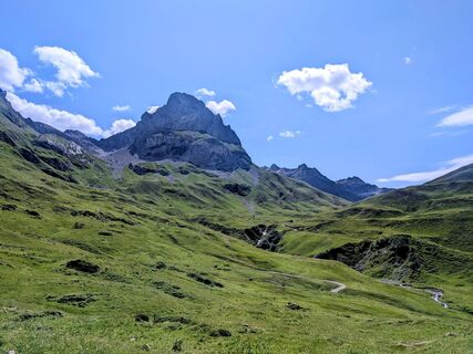 Von Lech über die Gstütalpe und das Stierlochjoch zur Ravensburger Hütte
