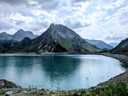 Fotografija s spletne strani Sabrina Hackel na poti