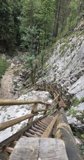 Fotografija s spletne strani János Zsolt Mahr na poti