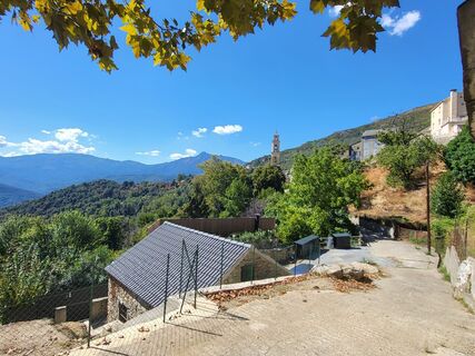 Fotografija s spletne strani Nikola Kasalová na poti