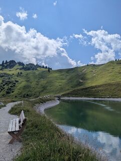 Fotografija s spletne strani Julian Lewisch na poti