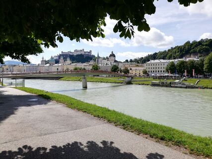 Festung Hohensalzburg und Salzach