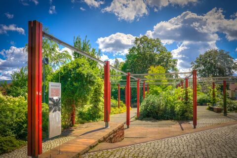 Meister-Eckhart-Park hinter der Lutherkirche - Tambach-Dietharz