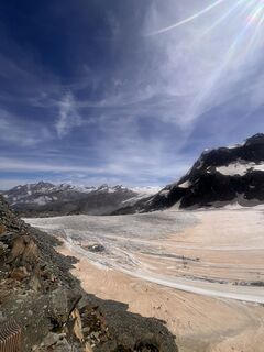 Fotografija s spletne strani Lorella Cesana na poti