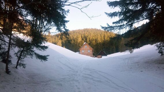 Weitere Jagdhütte vor dem Anstieg zum Höchbauer